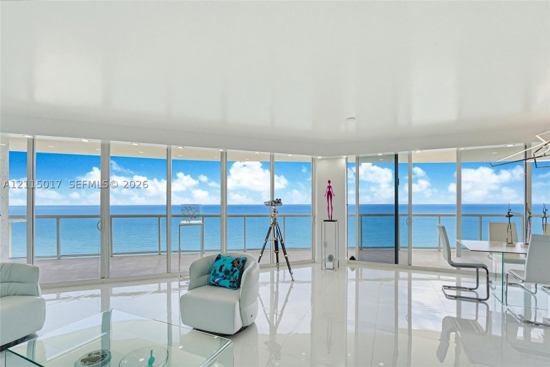 Condo for sale at Millennium 2902