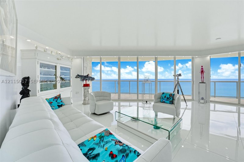Condo for sale at Millennium 2902