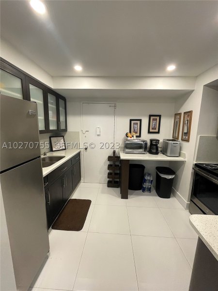 Apartment for rent at Alexander Towers 1111
