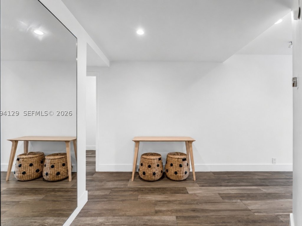 apartamentos en venta en Key Colony III Emerald Bay