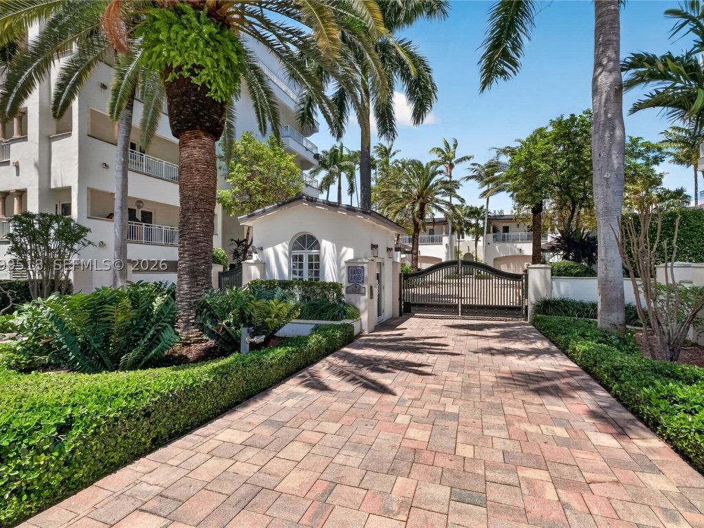 apartamentos a venda no Townhomes at Sunset Harbour