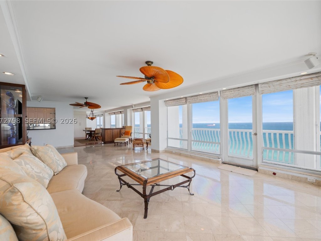Condos for sale at Point of Americas