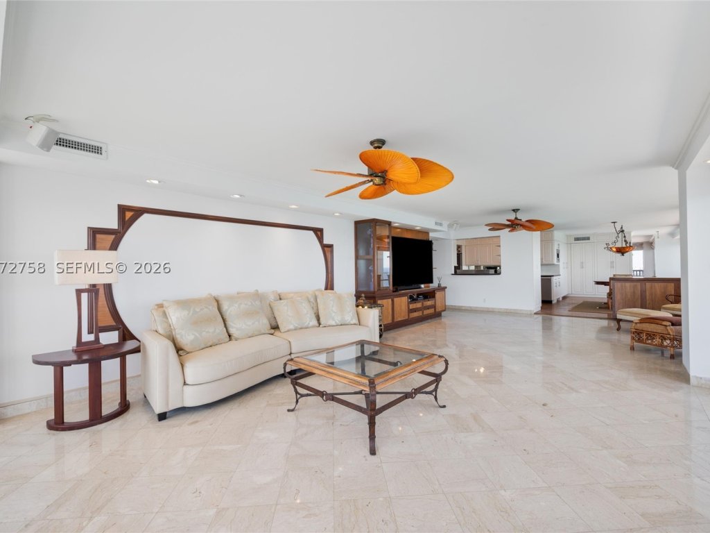 Condos for sale at Point of Americas