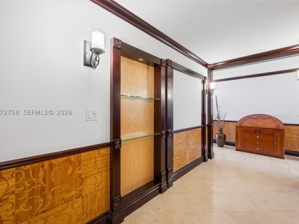 Condos for sale at Point of Americas
