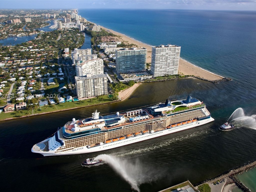 Condos for sale at Point of Americas