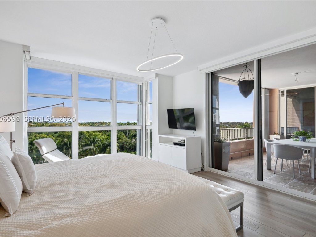 apartamentos en venta en Ocean Club Lake Villa Three
