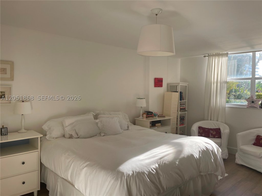 apartamentos en venta en Ocean Lane Plaza