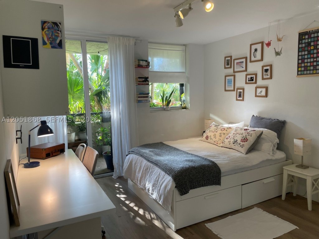 apartamentos en venta en Ocean Lane Plaza