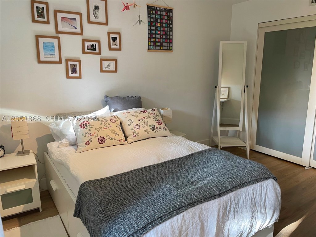 apartamentos en venta en Ocean Lane Plaza