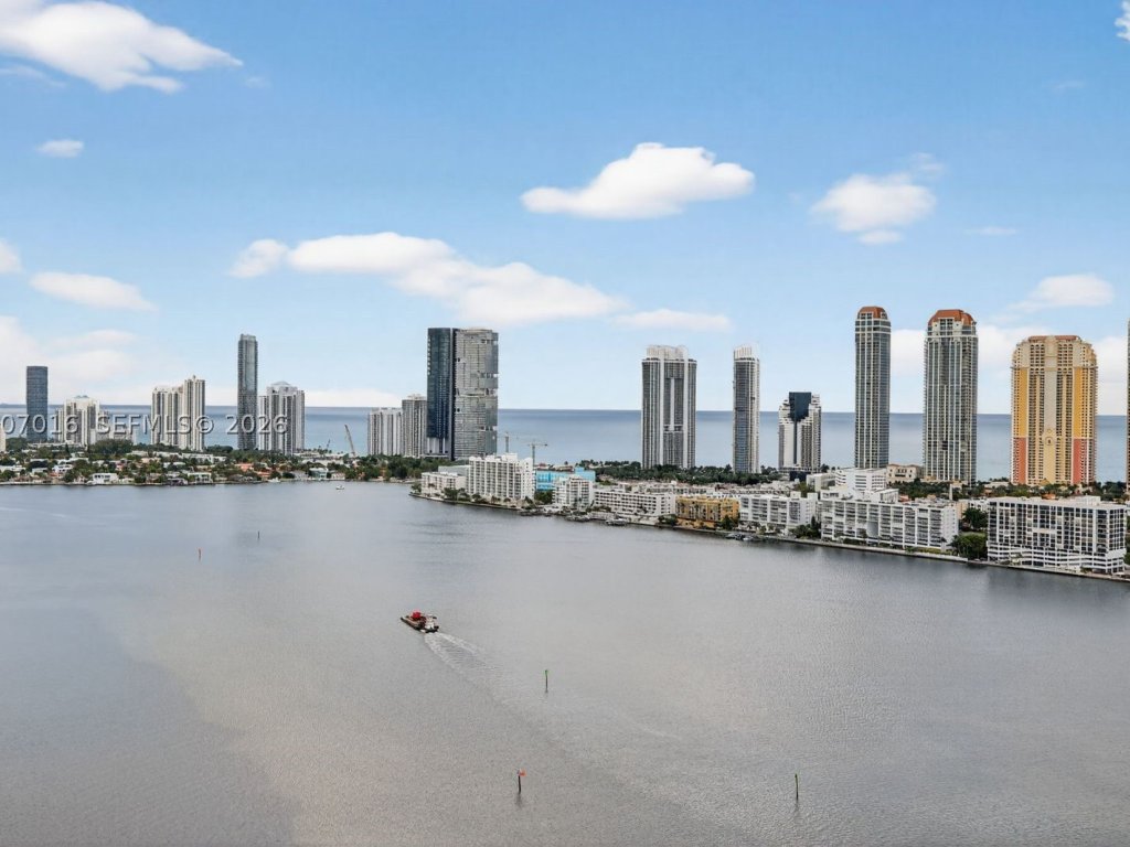 apartamentos a venda no Williams Island 2600