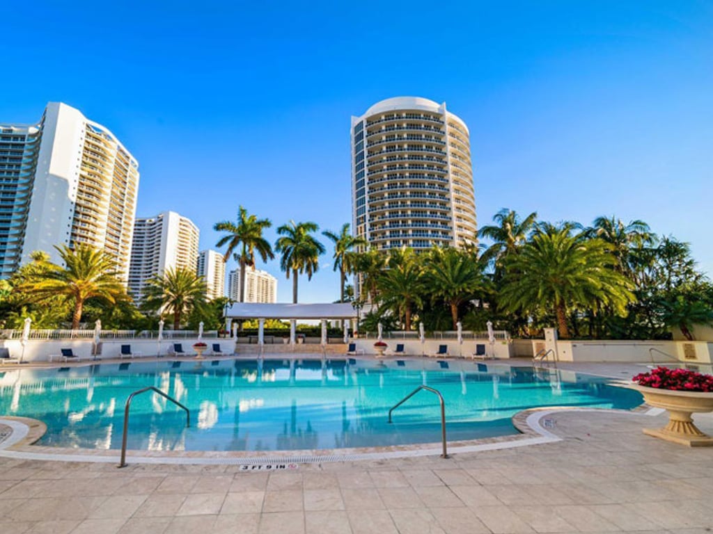 Condos for sale at Bella Mare
