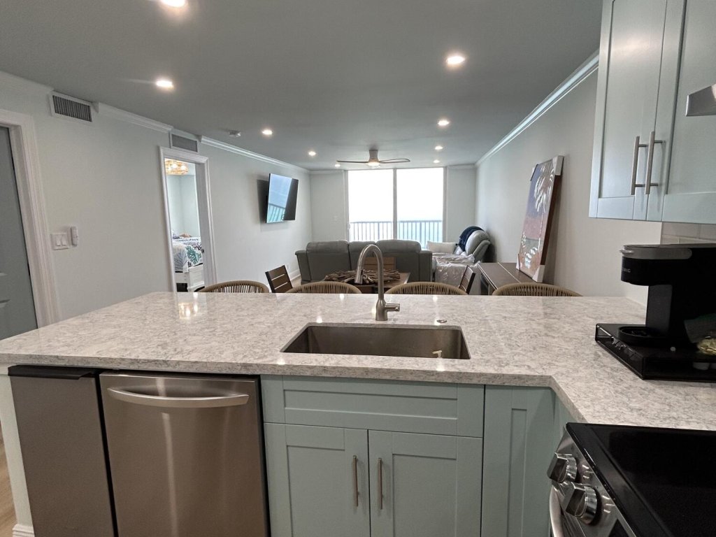 apartamentos a venda no Edgewater Beach Tower