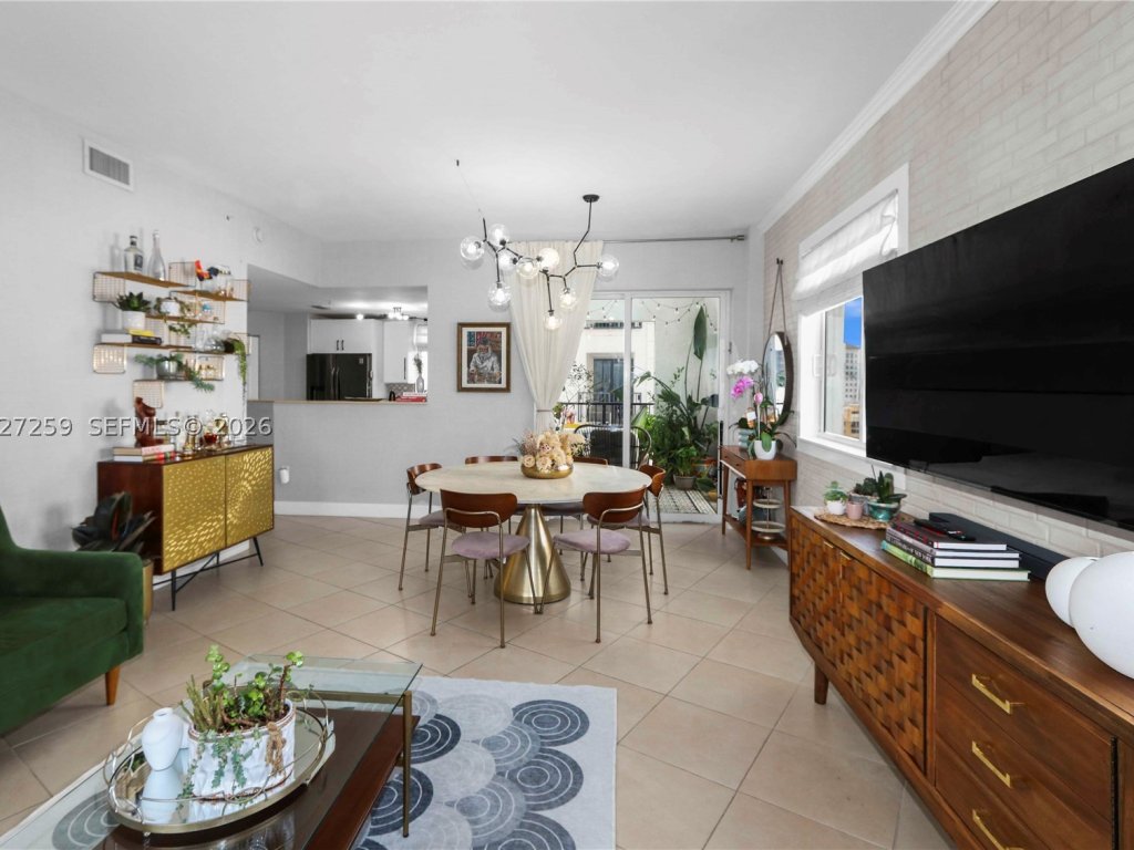 Condos for sale at Ten Aragon
