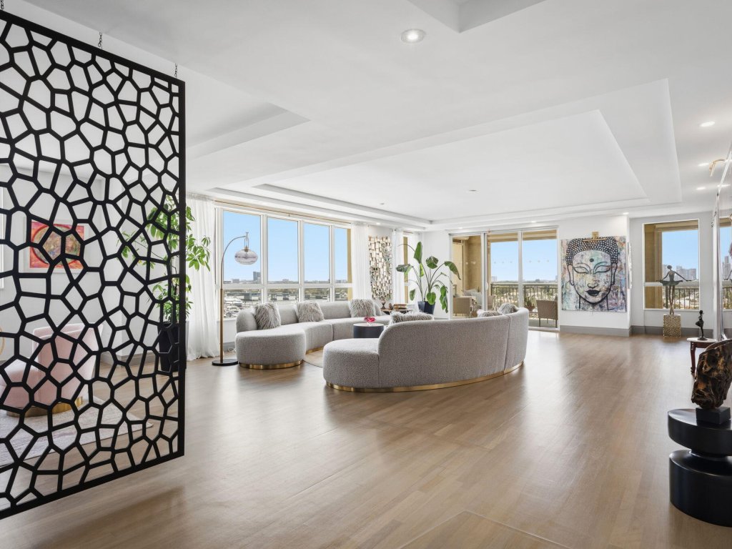 Condos for sale at Alhambra Place