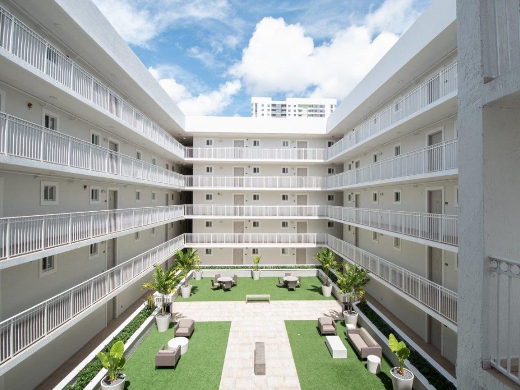 Condos for sale at Legacy at Brickell
