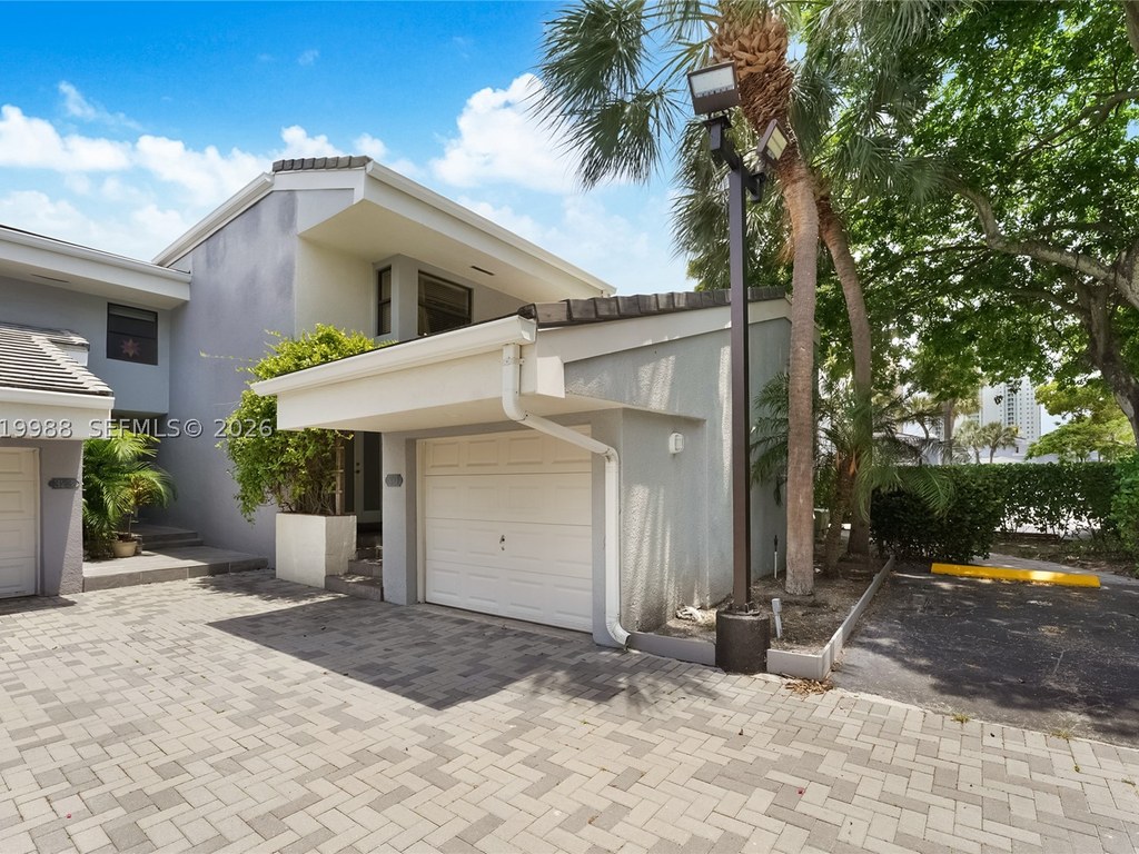 apartamento para alugar no Poinciana Island