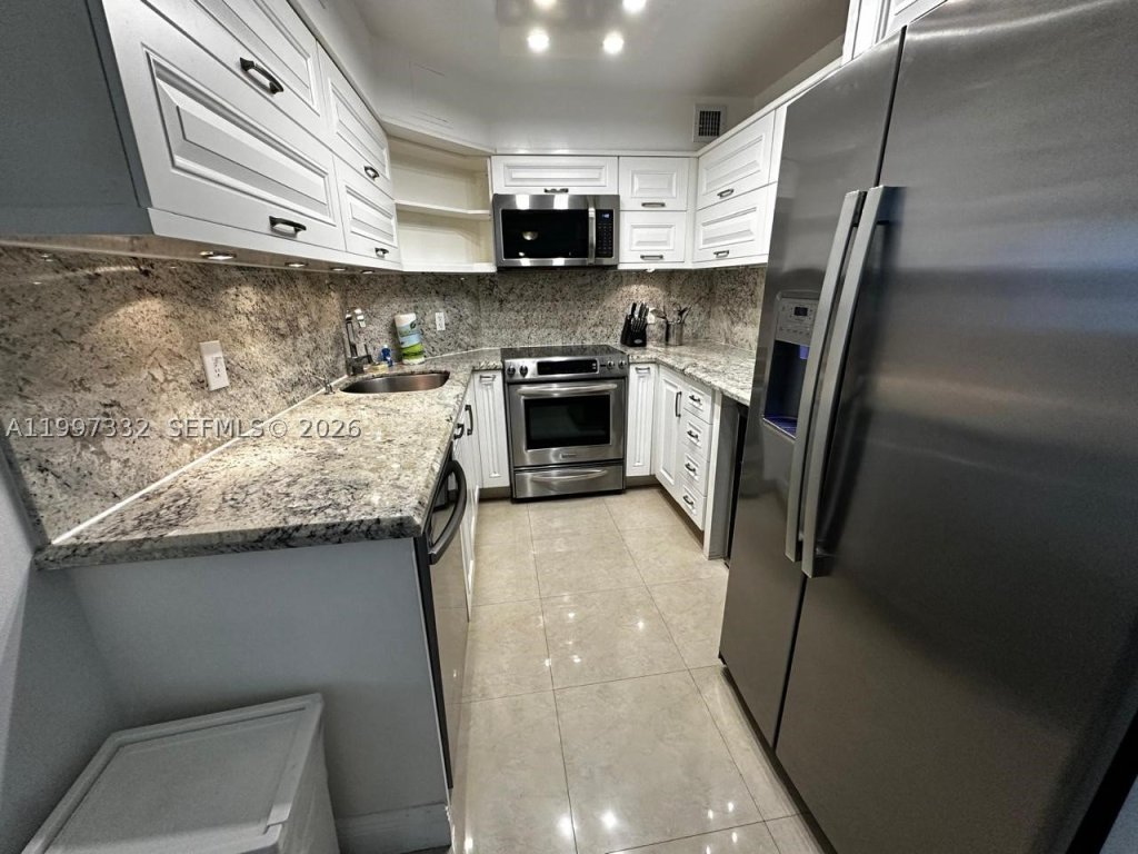 Property photo # 0