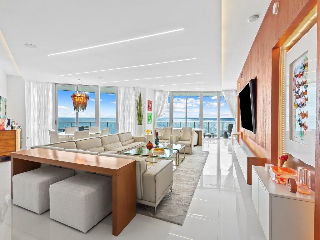 Condos for sale at Paramount Fort Lauderdale