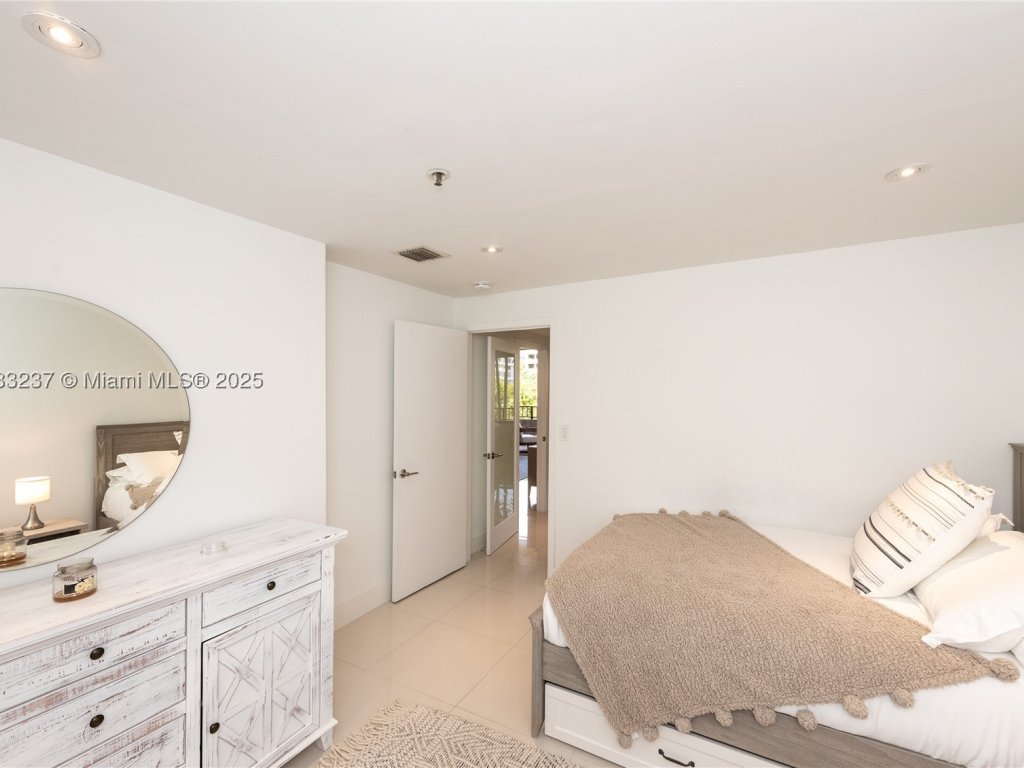 apartamentos en venta en Key Colony II Ocean Sound