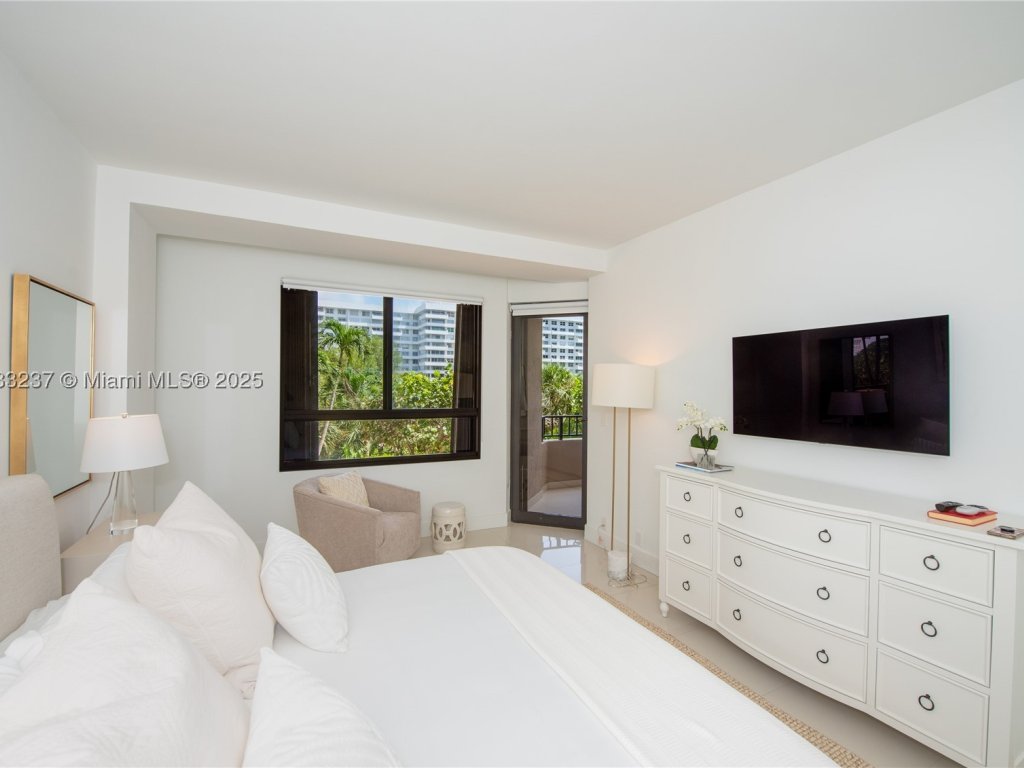 apartamentos en venta en Key Colony II Ocean Sound