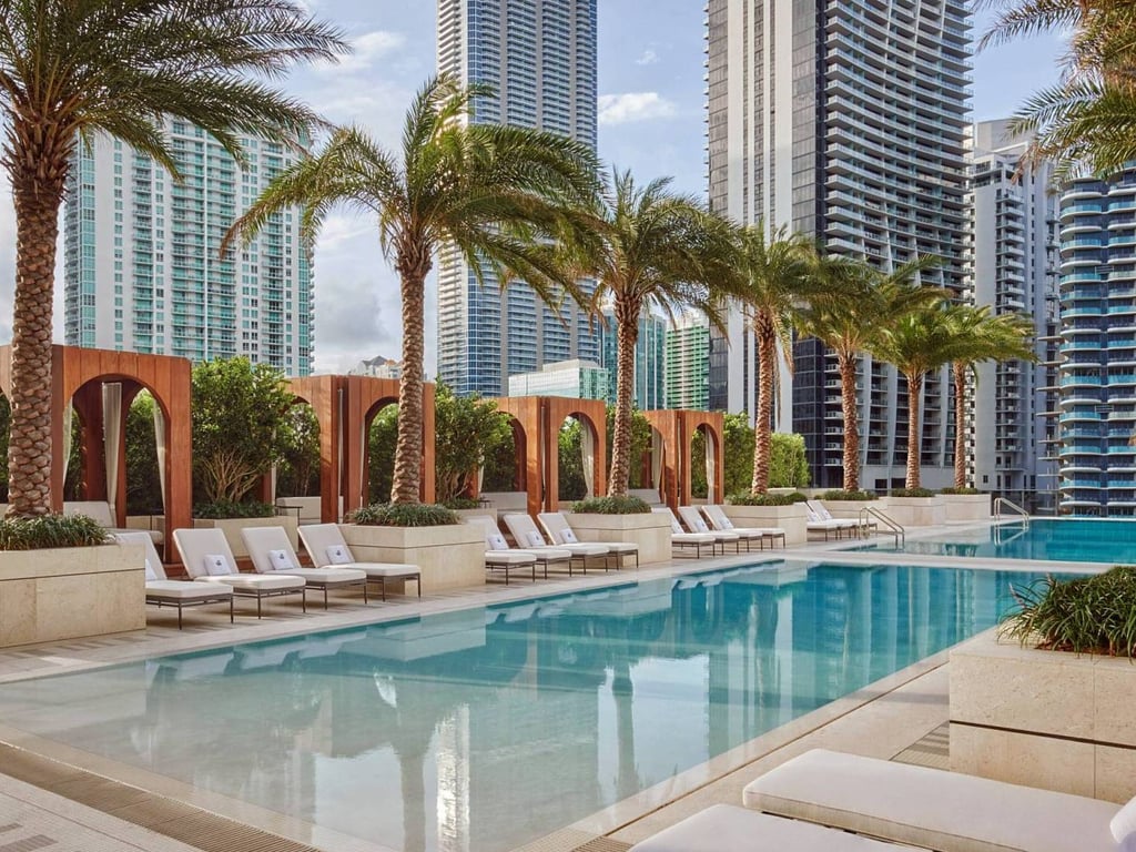 apartamentos a venda no SLS Lux Brickell