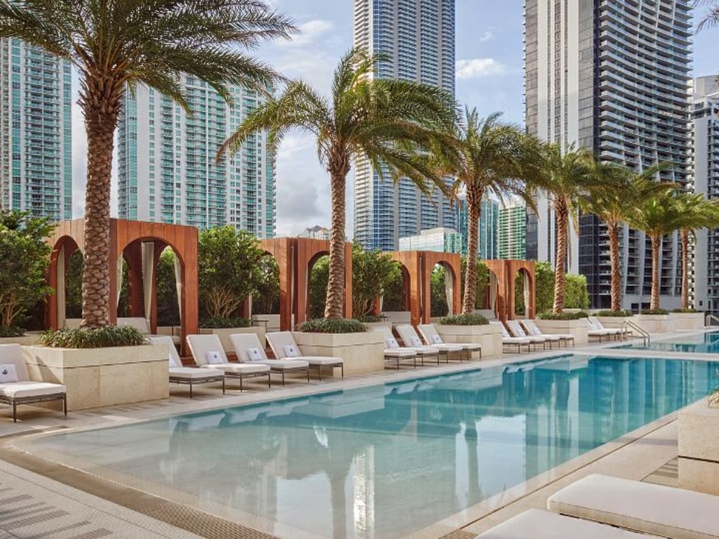 apartamentos a venda no SLS Lux Brickell