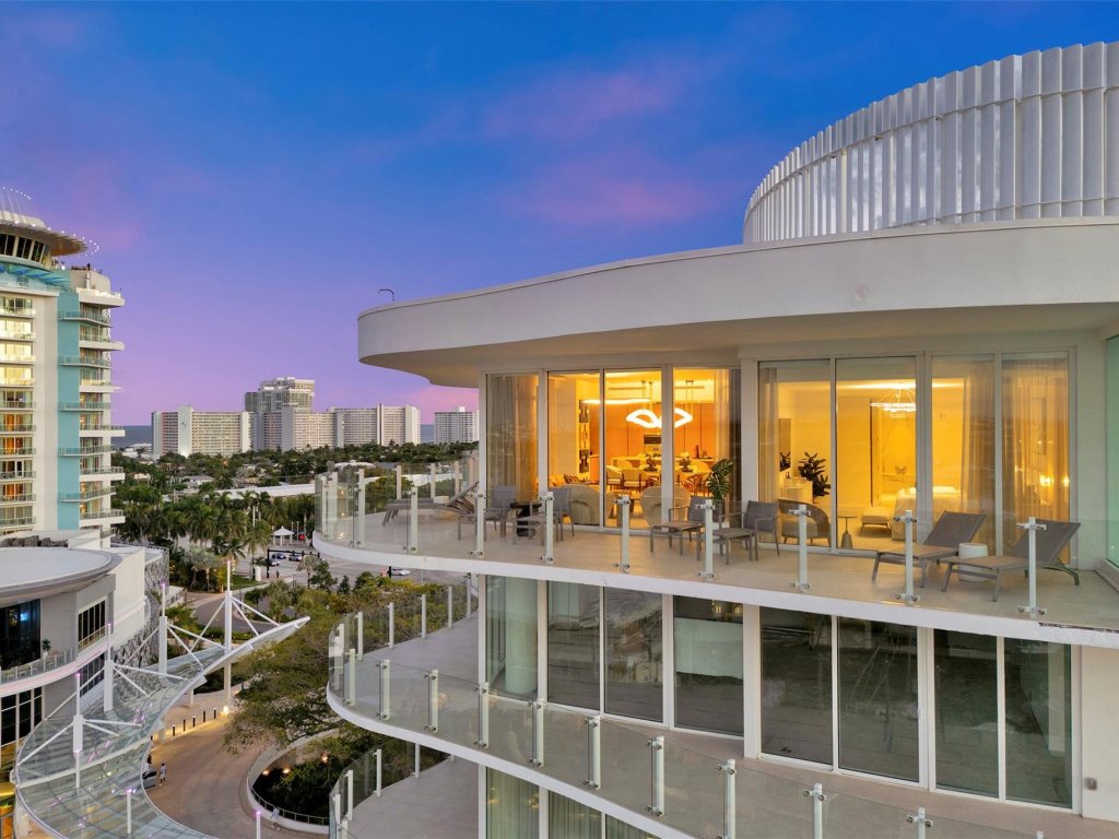 Condos for sale at Pier Sixty-Six Residences Azul