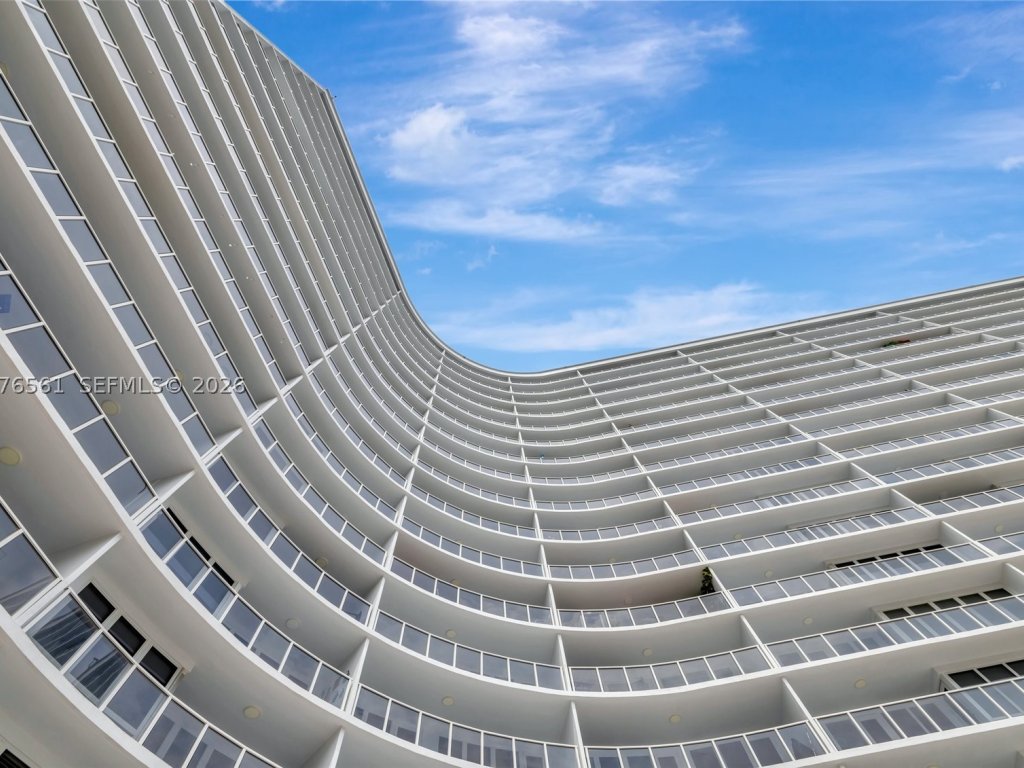 Condos for sale at The Galleon