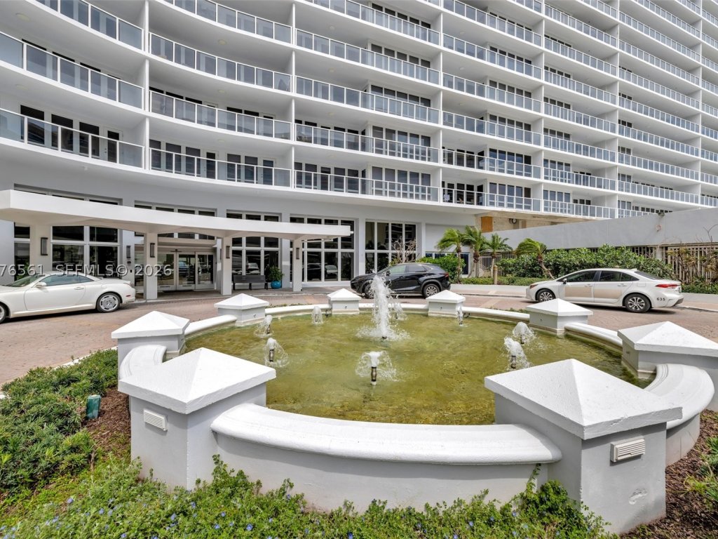 Condos for sale at The Galleon