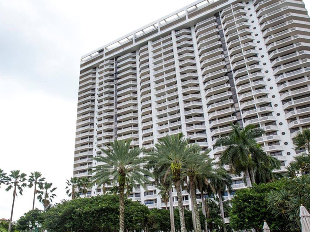 Comprar apartamento no 2000 Williams Island