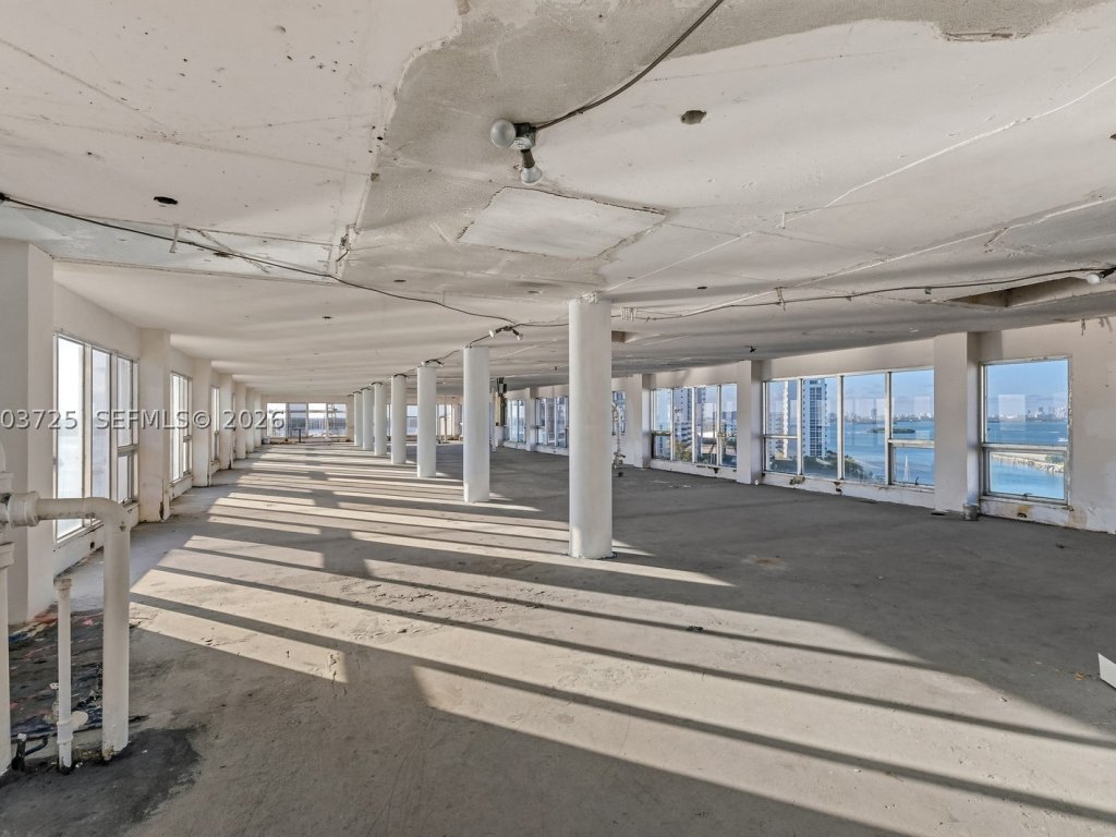 apartamentos en venta en Bayshore Yacht Tennis Club