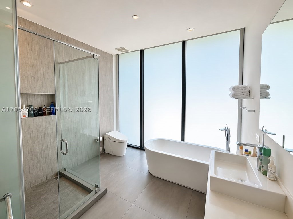 apartamentos en venta en 101 Key Biscayne