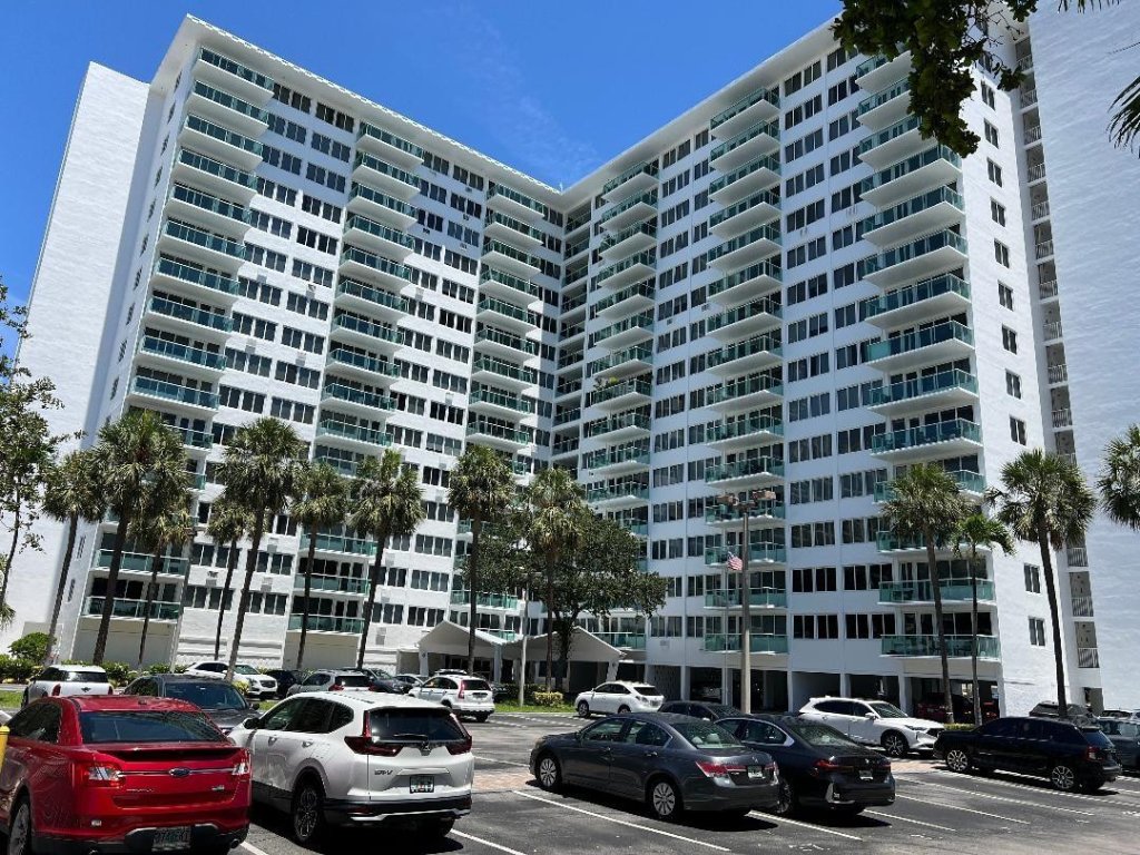 Condos for sale at Coral Ridge Towers