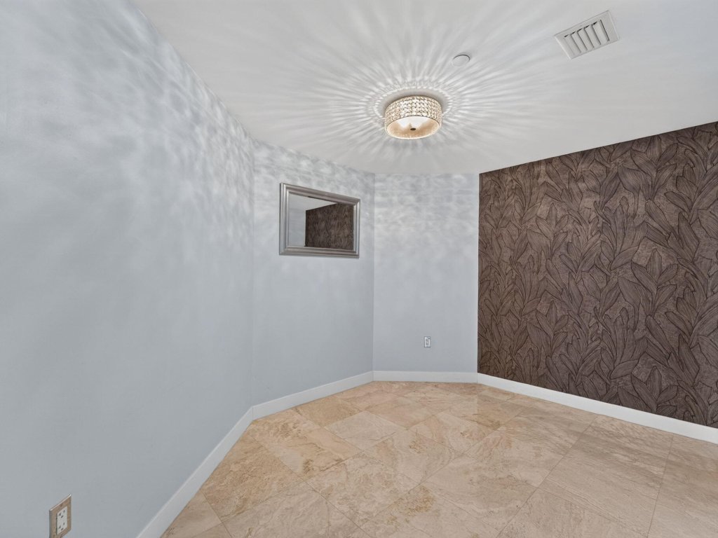 Condos for sale at Sapphire Condo