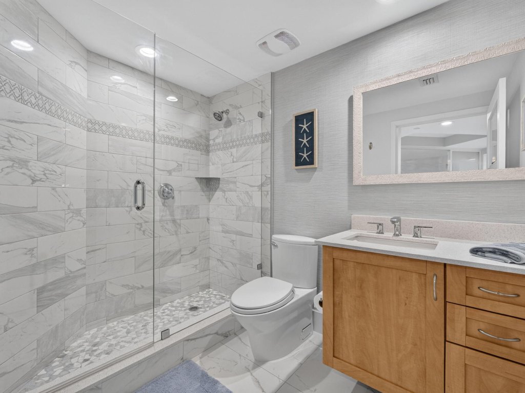 Condos for sale at Sapphire Condo