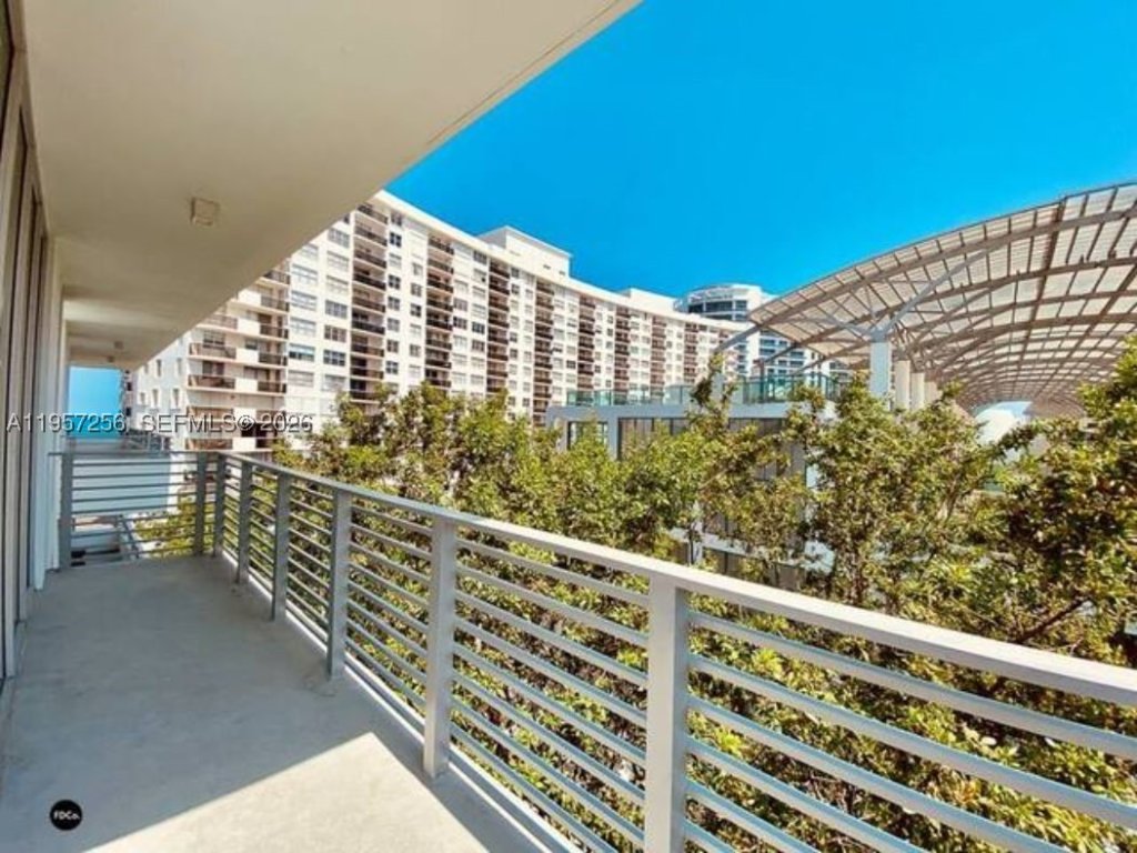 apartamentos en venta en 6080 Collins Avenue