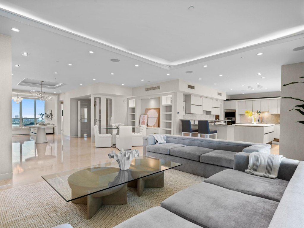 Condos for sale at Las Olas Beach Club
