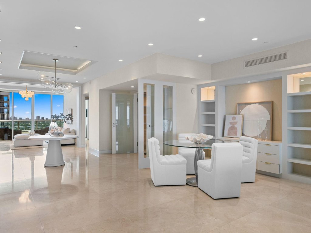 Condos for sale at Las Olas Beach Club