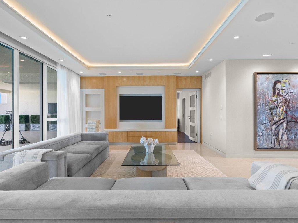 Condos for sale at Las Olas Beach Club