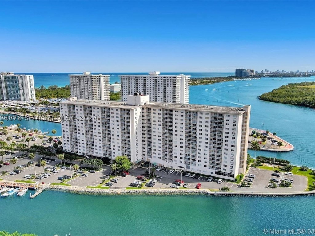 apartamento para alugar no Coastal Towers