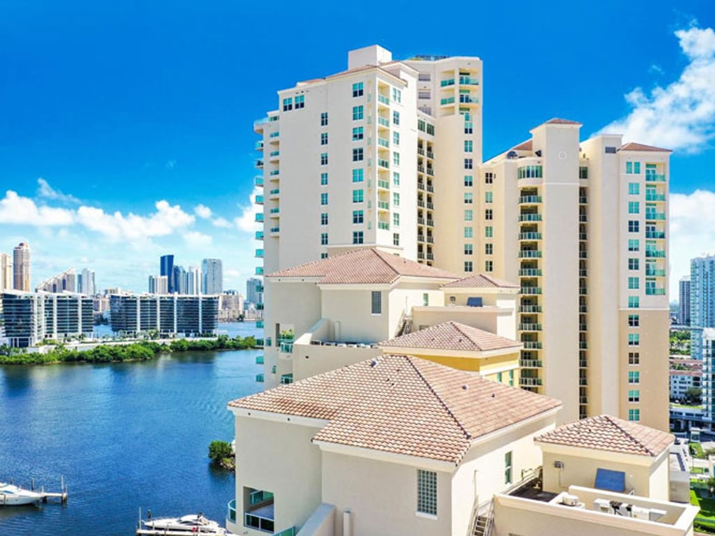 apartamentos en venta en Aventura Marina