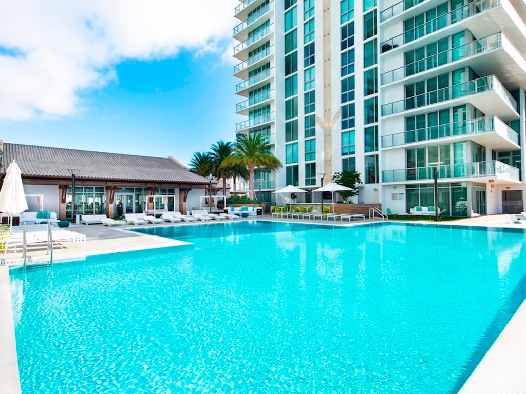 Condos for sale at Parque Towers at St. Tropez