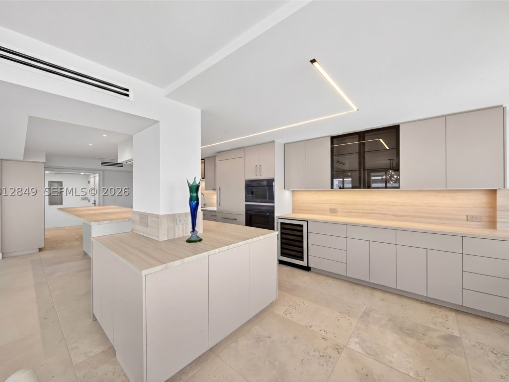 apartamento para alugar no Grove Isles Tower I
