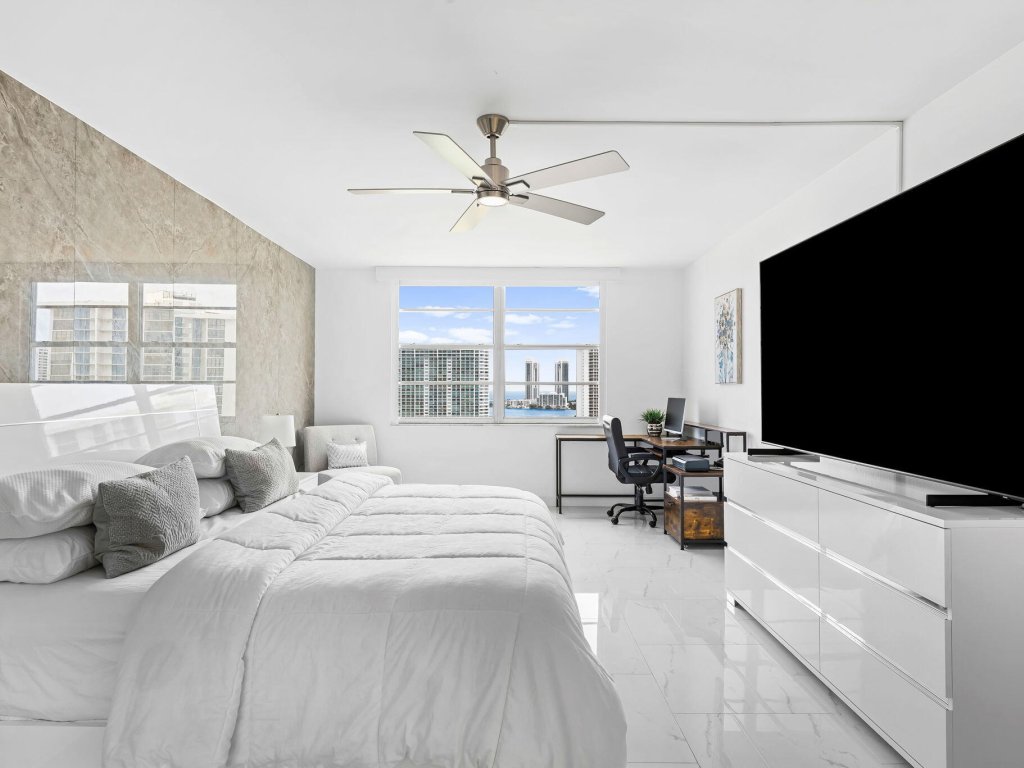 Alugar apartamento no Admirals Port Condos