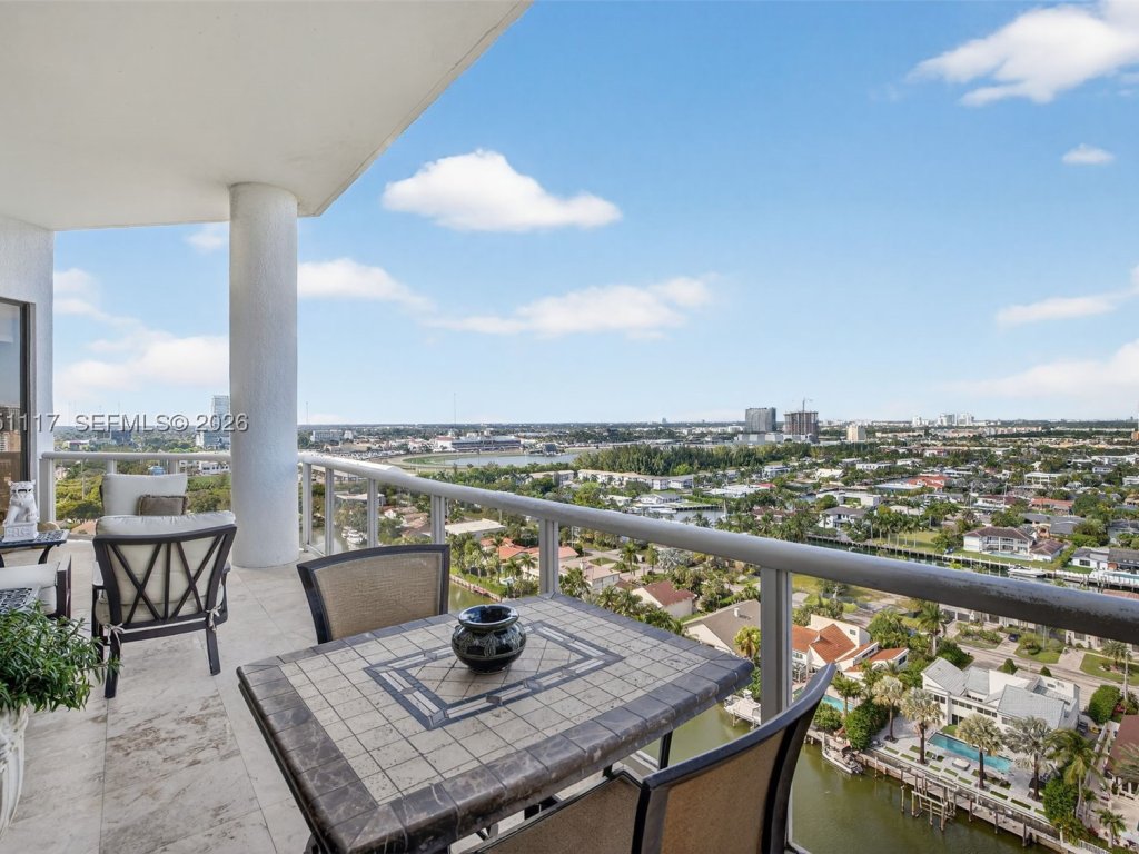 apartamentos en venta en Harbor Tower at Waterways