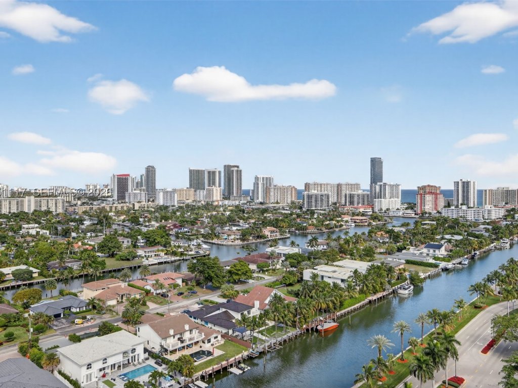 apartamentos en venta en Harbor Tower at Waterways