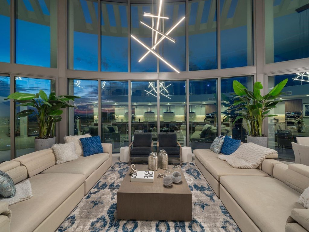 Condos for sale at 100 Las Olas