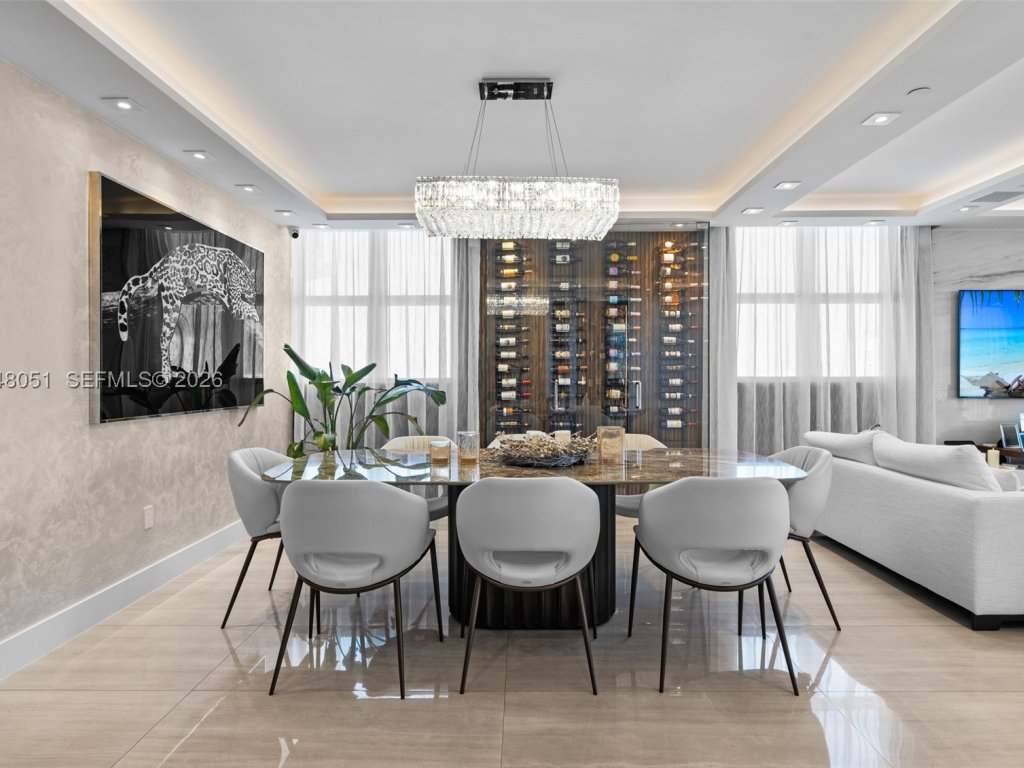 Condos for sale at Peninsula II