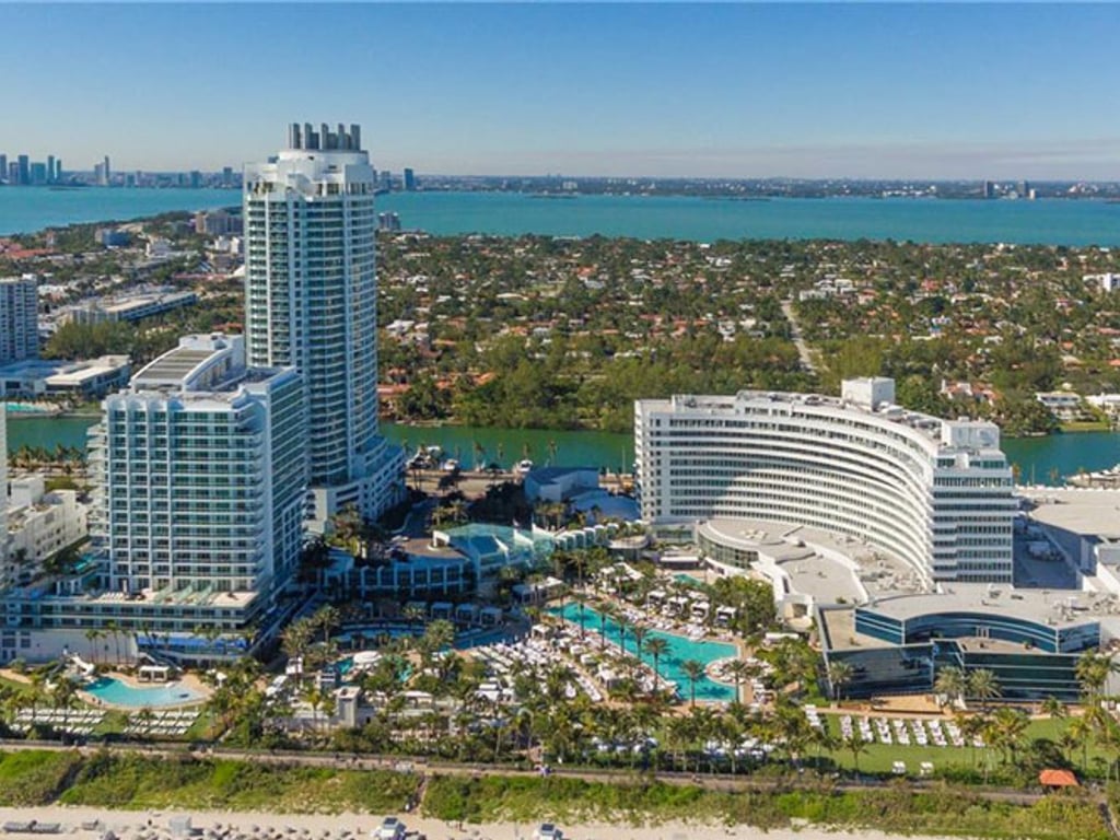 Condo for sale at Fontainebleau II