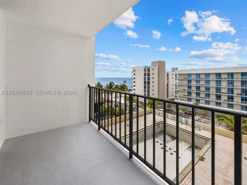 apartamentos a venda no Crystal Tower